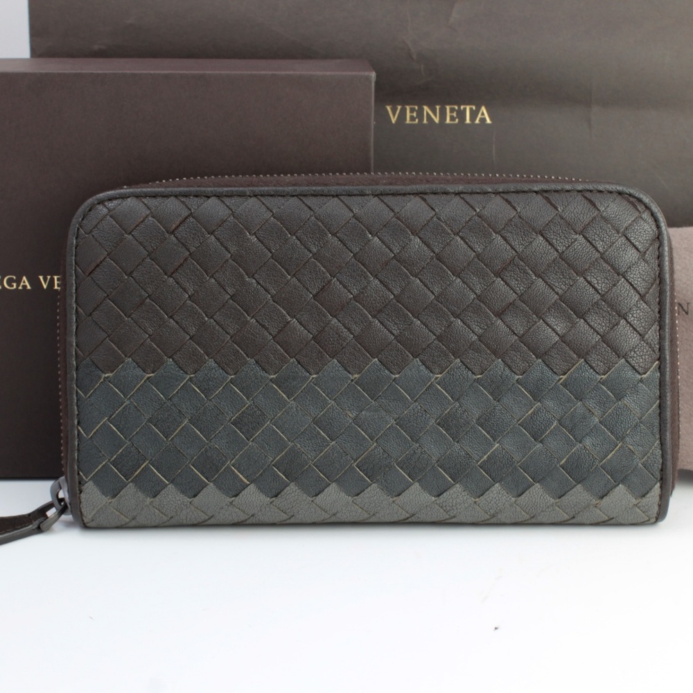 Bottega Veneta Zip Around Wallet - Picture 8 of 8